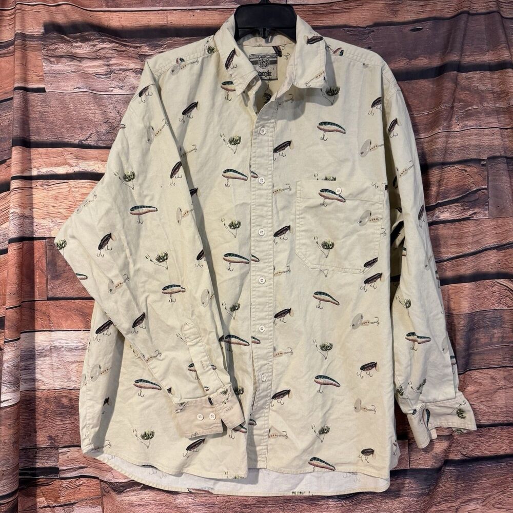 Wrangler Rugged Wear Fishing Lure Print Shirt Mens 2XL XXL Long Sleeve Tan